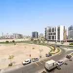 Amazing 1 Bdr Luxury Residence Dubai Arjan