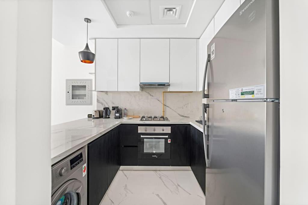 Apartment Amazing 1 Bdr Luxury Arjan
