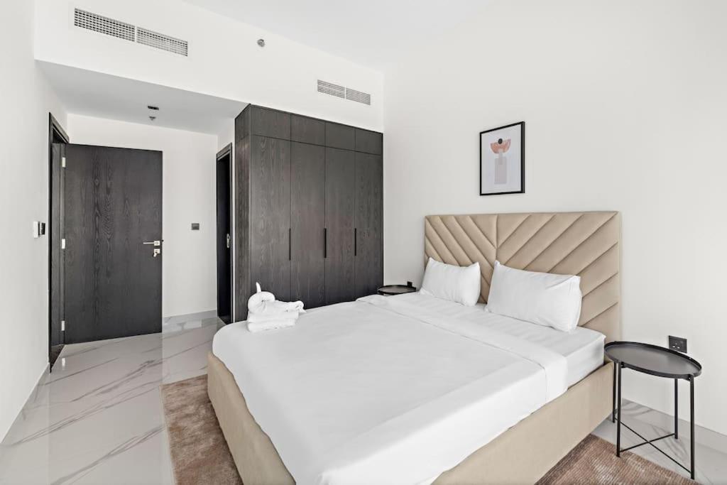 Apartment Amazing 1 Bdr Luxury Arjan