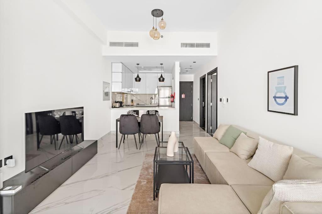 Amazing 1 Bdr Luxury Arjan Apartment *