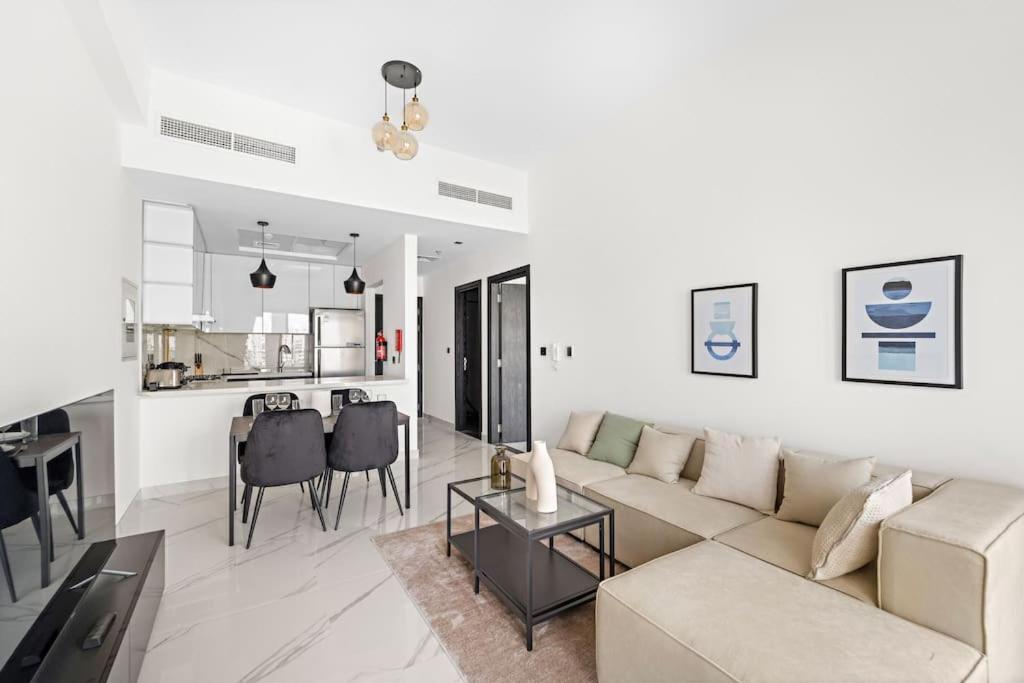 Apartment Amazing 1 Bdr Luxury Arjan *